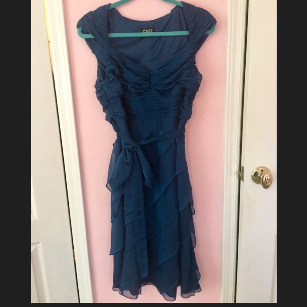 Blue ruffled dress👗